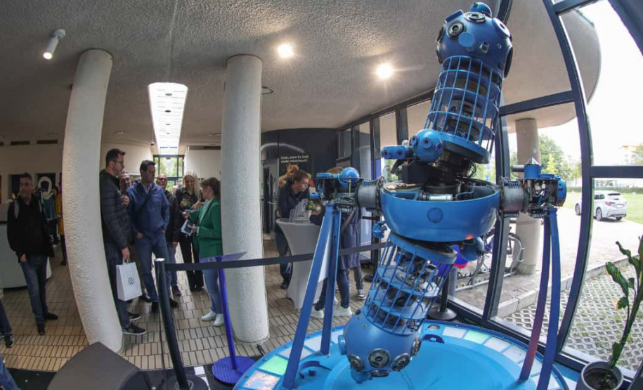 Visita ao Planetário de  Wolfsburg. É um dos dez maiores planetários da Alemanha