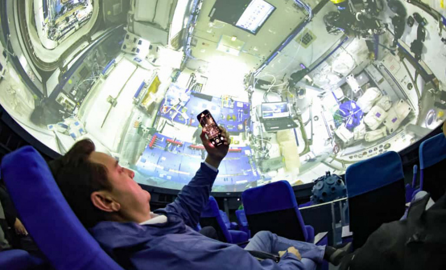 Visita ao Planetário de  Wolfsburg. É um dos dez maiores planetários da Alemanha