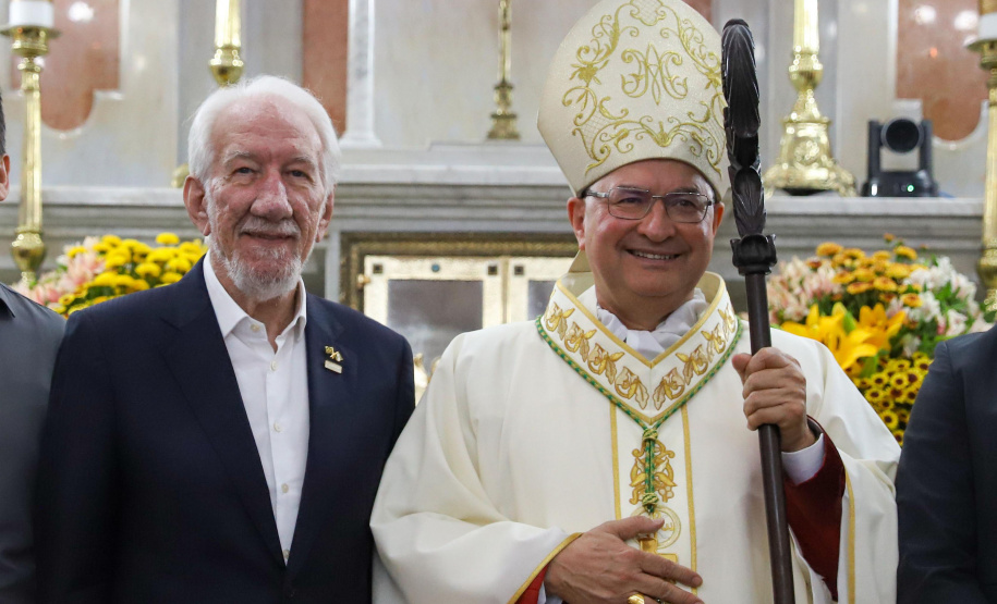 Piana participa da posse de Dom Paulo Alves Romão como bispo de Paranaguá, no Litoral