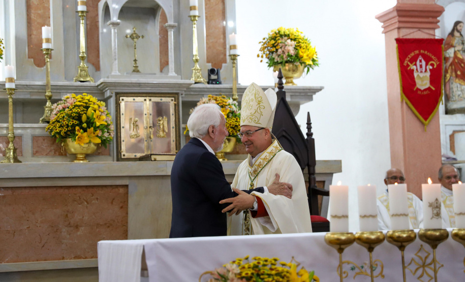 Piana participa da posse de Dom Paulo Alves Romão como bispo de Paranaguá, no Litoral