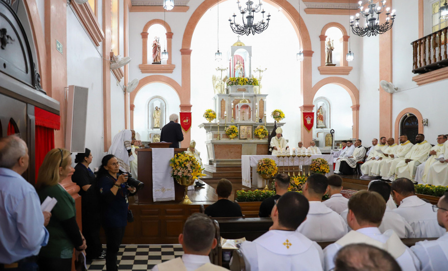 Piana participa da posse de Dom Paulo Alves Romão como bispo de Paranaguá, no Litoral
