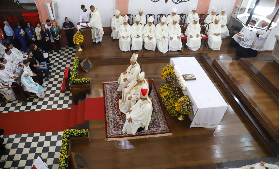 Piana participa da posse de Dom Paulo Alves Romão como bispo de Paranaguá, no Litoral