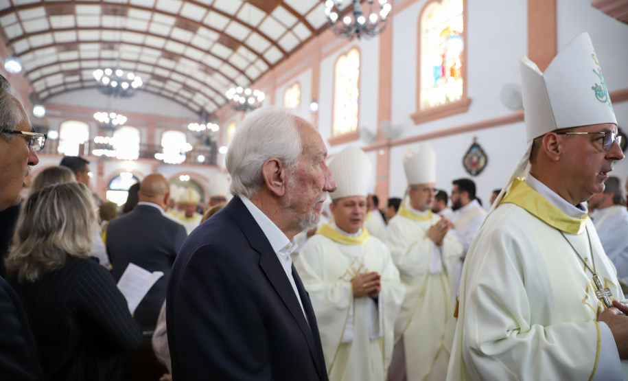 Piana participa da posse de Dom Paulo Alves Romão como bispo de Paranaguá, no Litoral