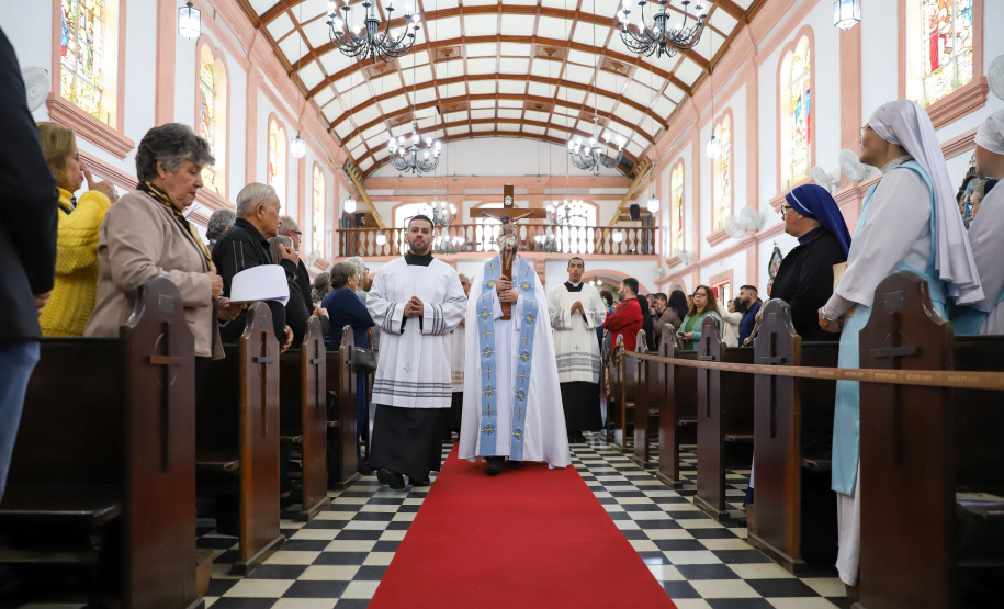 Piana participa da posse de Dom Paulo Alves Romão como bispo de Paranaguá, no Litoral