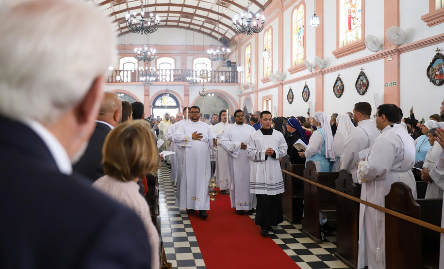 Piana participa da posse de Dom Paulo Alves Romão como bispo de Paranaguá, no Litoral