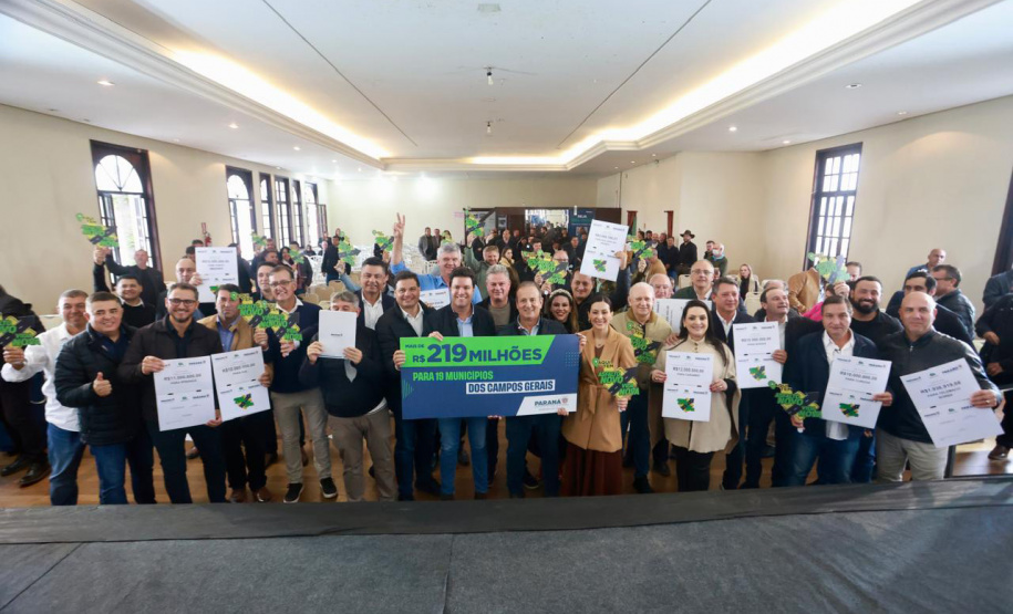 Governo do Estado autoriza investimentos de mais de R$ 200 milhões para os Campos Gerais
