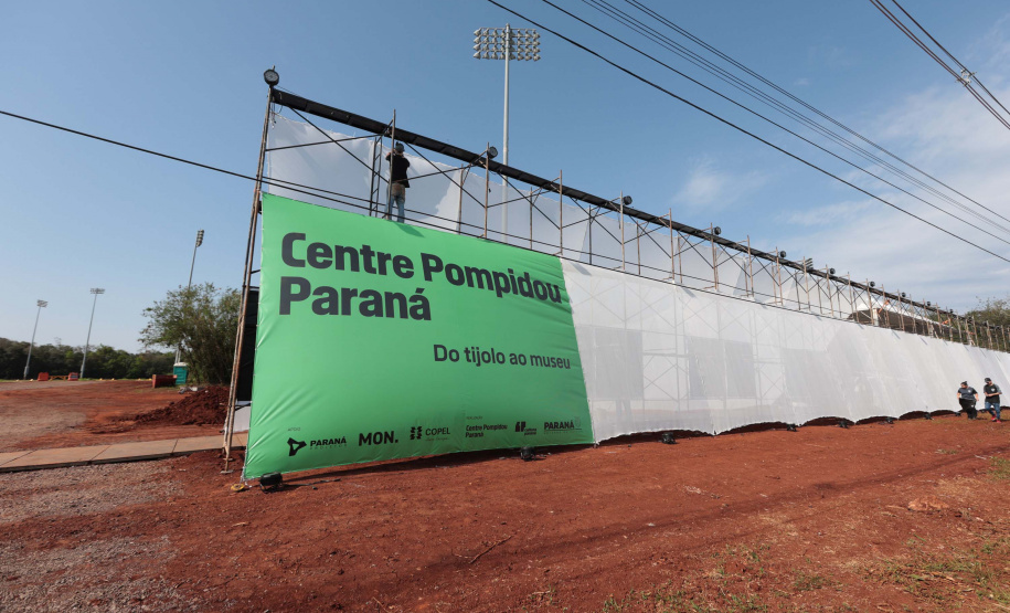 SEEC realiza audiência pública sobre implantação do Centre Pompidou  Paraná