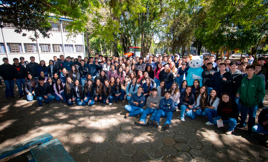 Governo do Estado entrega conversores de resíduos para 13 colégios agrícolas do Paraná