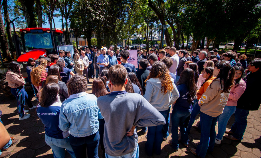 Governo do Estado entrega conversores de resíduos para 13 colégios agrícolas do Paraná
