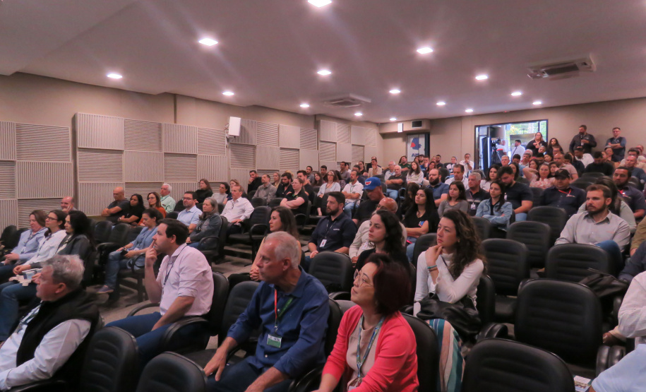 Lideranças reforçam importância da mobilização da Adapar no Oeste