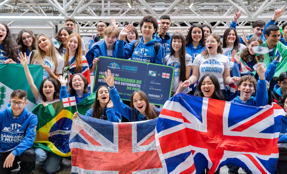 SEED - Paraná divulga lista com países de destino dos estudantes do Ganhando o Mundo 2026