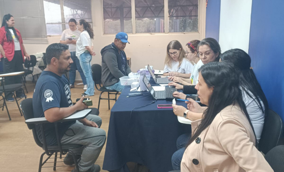 Paraná vacina caminhoneiros na Tríplice Fronteira para reforçar a prevenção contra o sarampo