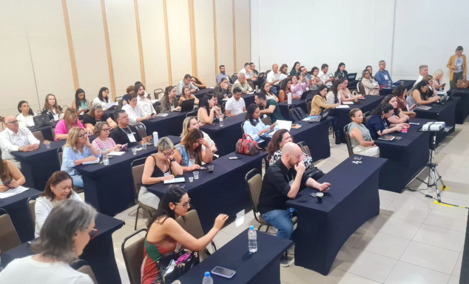 Paraná avança na implantação do Programa “Agora Tem Especialistas” com encontros regionais