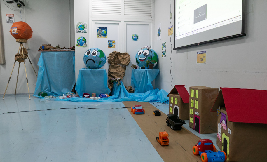 Curitiba, 14 de outubro de 2025 - Atividades da Semana de Redução de Riscos e Desastres do Brigadas Escolares na Escola Lucy Requião.