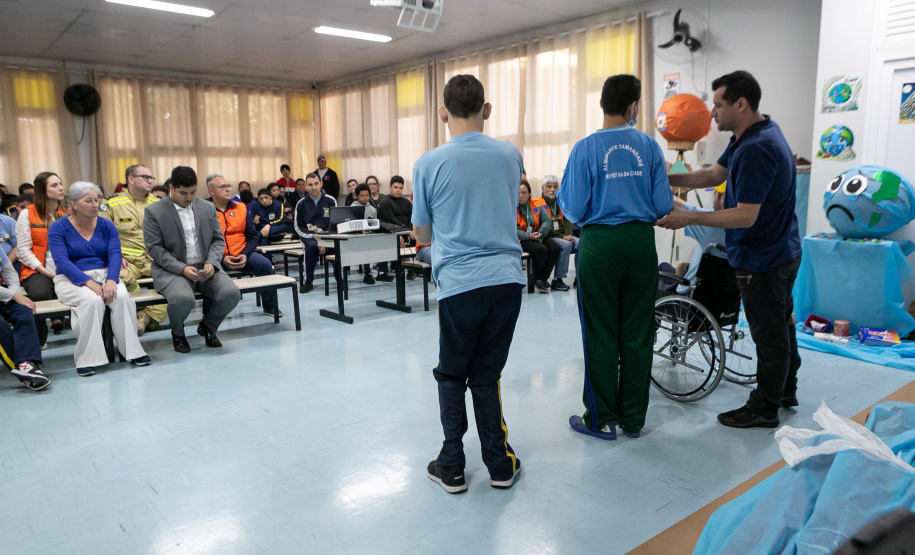 Curitiba, 14 de outubro de 2025 - Atividades da Semana de Redução de Riscos e Desastres do Brigadas Escolares na Escola Lucy Requião.