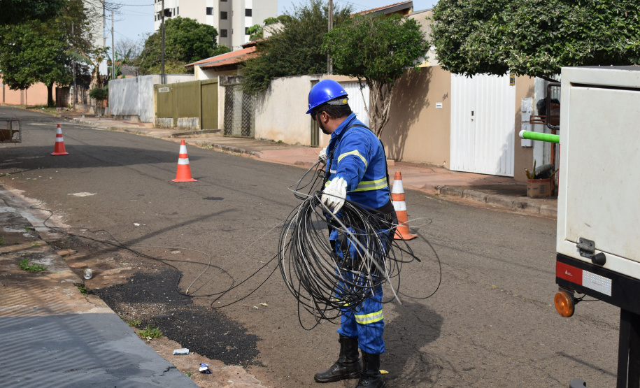 Copel avança na regularização de cabeamento de telecom em Toledo