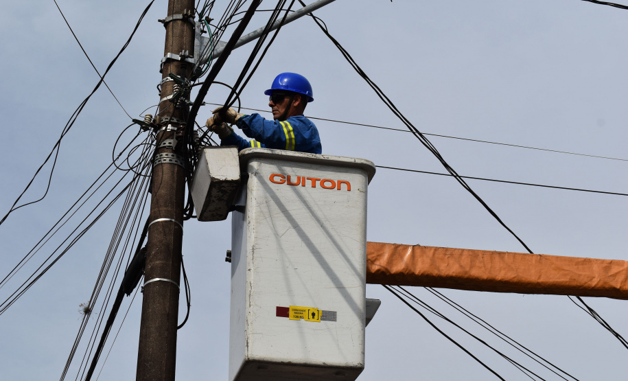 Copel avança na regularização de cabeamento de telecom em Toledo