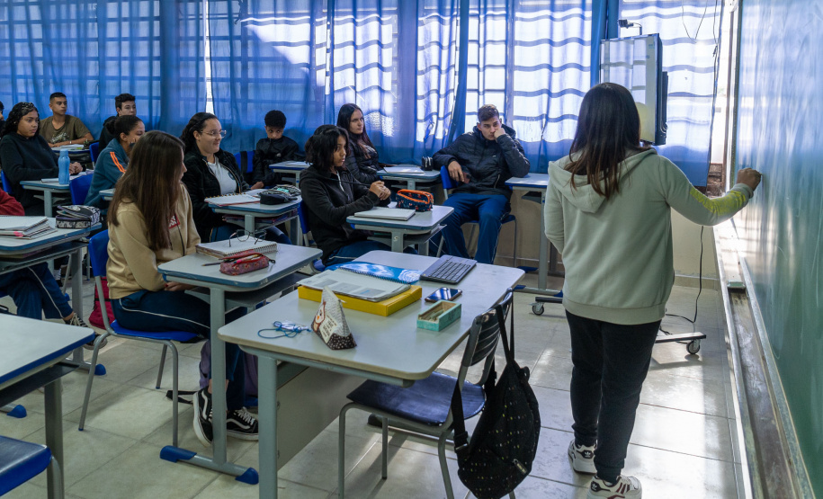 Aumento da educação em tempo integral impulsiona Paraná à liderança em aprendizagem