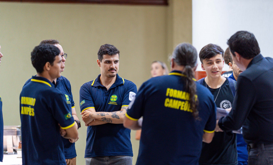 Alunos paranaenses participam de evento de imersão antes da OBM, em Foz