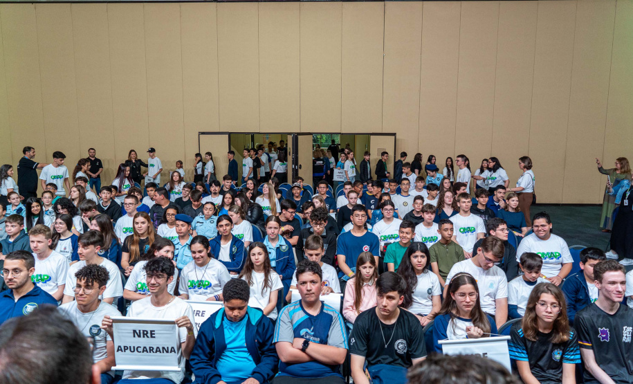 Alunos paranaenses participam de evento de imersão antes da OBM, em Foz