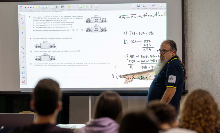 Alunos paranaenses participam de evento de imersão antes da OBM, em Foz