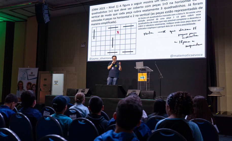 Alunos paranaenses participam de evento de imersão antes da OBM, em Foz