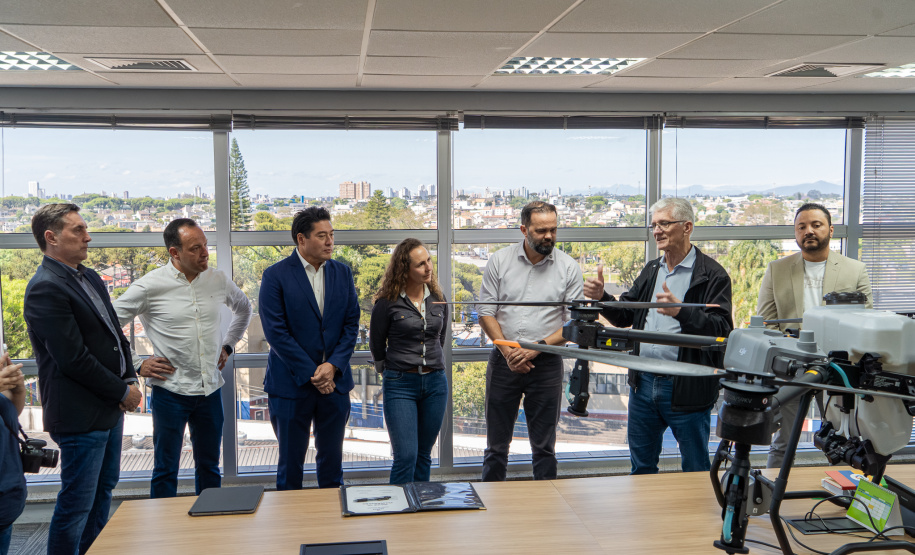 Educação e tecnologia lado a lado: Colégio Agrícola de Guarapuava recebe drone por meio do programa Paraná Competitivo