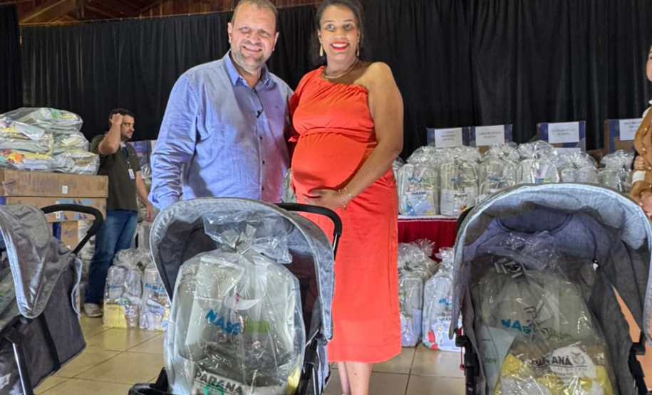 SEDEF - Governo entrega os primeiros kits para recém-nascidos do Programa Nascer Bem