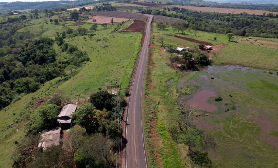 obra de pavimentação de estrada entre Ramilândia e Santa Helena