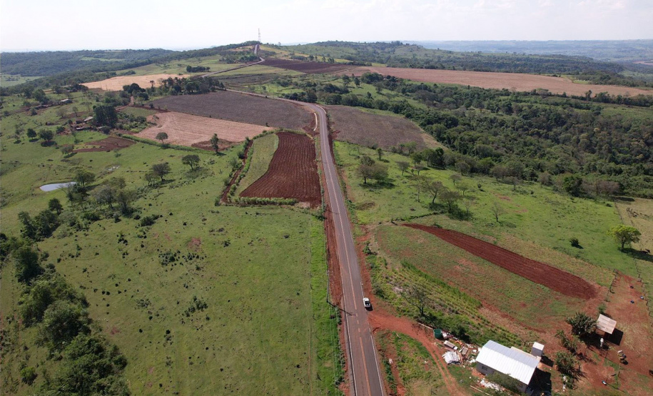 obra de pavimentação de estrada entre Ramilândia e Santa Helena