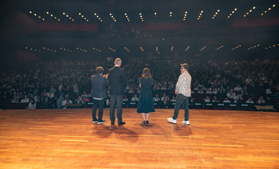 Curitiba, 13 de outubro de 2025 - Entrega da reforma do telhado do Teatro Guaíra / parceria da AUDI - Apresentação de Ballet para 600 crianças de escolas públicas.