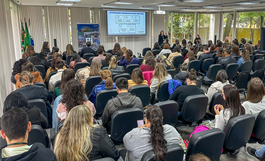 Nutricionistas da rede estadual aprimoram conhecimentos em capacitação do Fundepar
