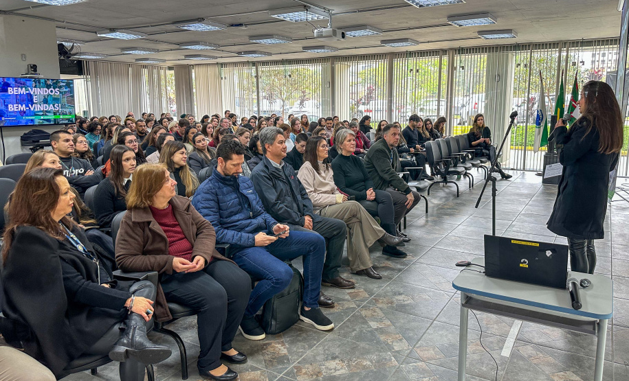 Nutricionistas da rede estadual aprimoram conhecimentos em capacitação do Fundepar