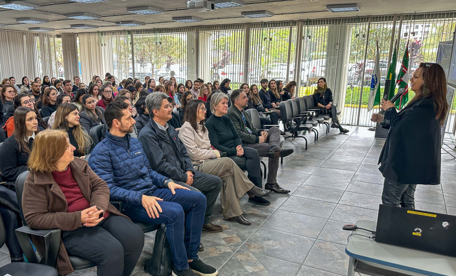 Nutricionistas da rede estadual aprimoram conhecimentos em capacitação do Fundepar