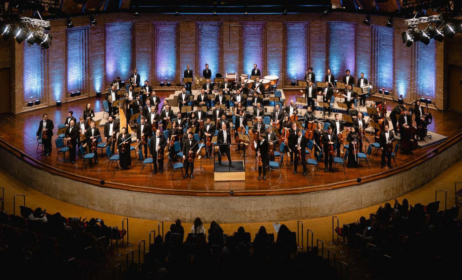 Orquestra Sinfônica do Paraná encerra turnê dos 40 anos com concerto em Belo Horizonte