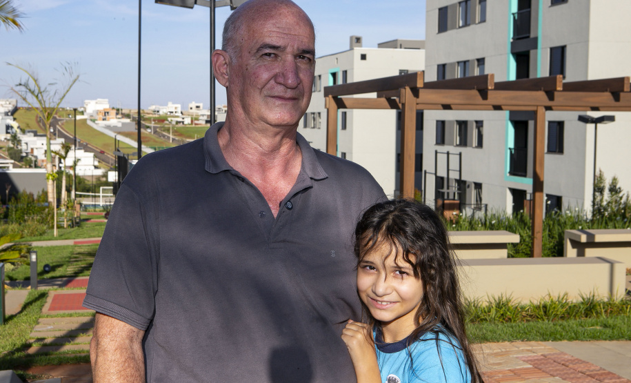 Londrina, 24 de outubro de 2025 - Mauricio Pescuma, 62 anos, comerciante, primeira pessoa a utilizar o financiamento para idosos do governo do Paraná.