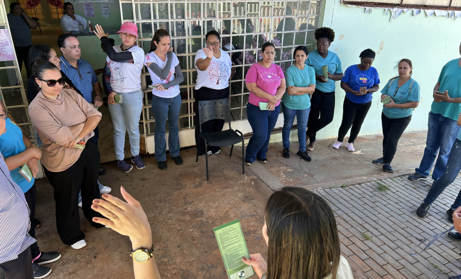 Estado e equipes municipais de saúde de Cambará se unem para disseminar informação e capturar escorpiões