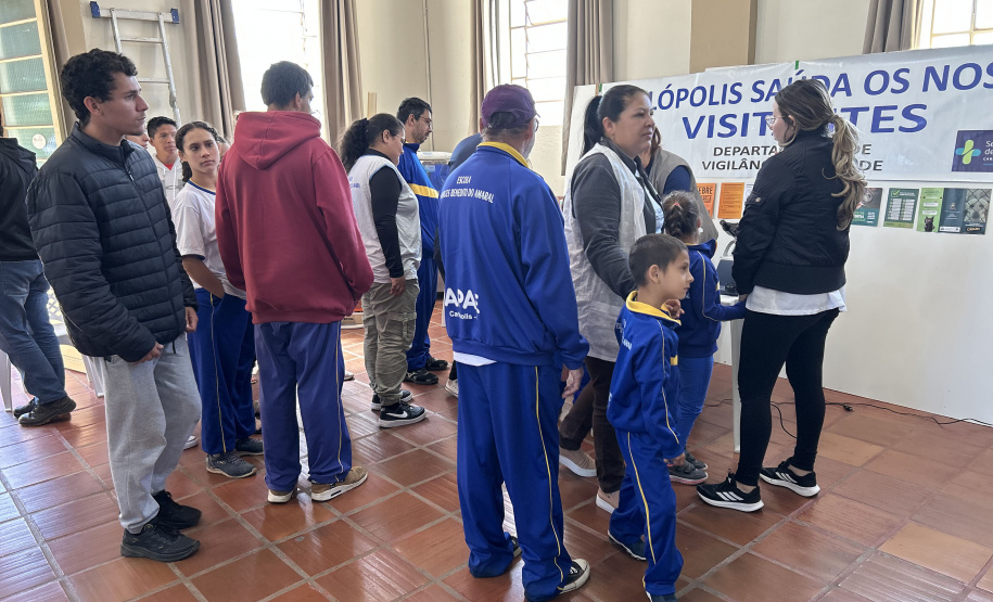 Crianças e adolescentes participam de ação de educação para enfrentamento ao escorpião