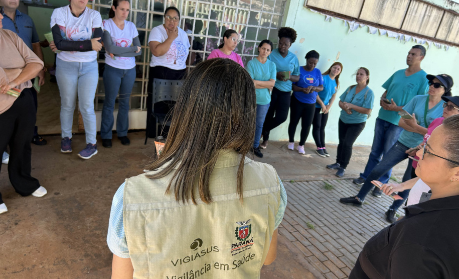 Estado e equipes municipais de saúde de Cambará se unem para disseminar informação e capturar escorpiões