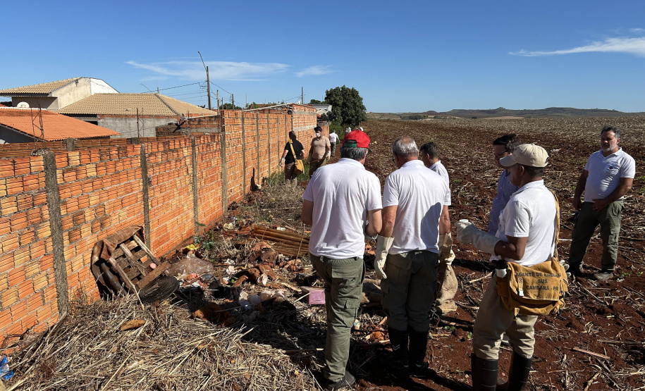 Estado e equipes municipais de saúde de Cambará se unem para disseminar informação e capturar escorpiões