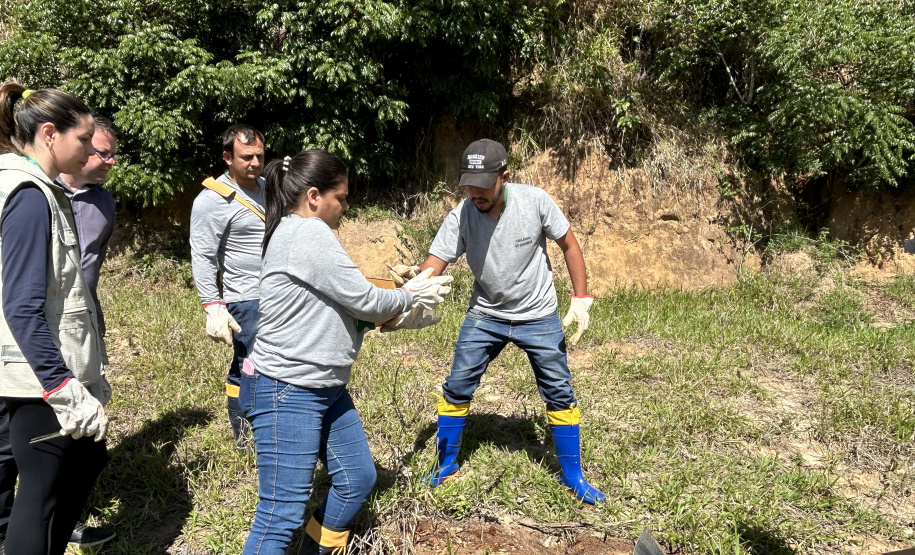 Crianças e adolescentes participam de ação de educação para enfrentamento ao escorpião