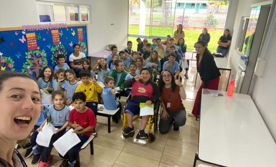 Adapar conscientiza municípios do Oeste sobre os riscos da  raiva dos herbívoros