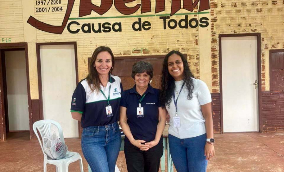 Adapar conscientiza municípios do Oeste sobre os riscos da  raiva dos herbívoros