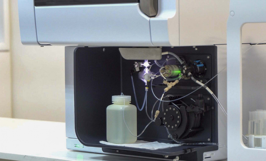 Laboratórios da Sanepar realizam mais de 7,5 milhões de análises por ano