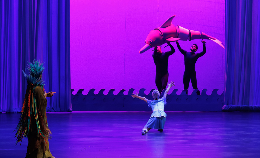 Lendas Brasileiras: crianças se encantam com espetáculo do Balé Teatro Guaíra e Orquestra Sinfônica do Paraná