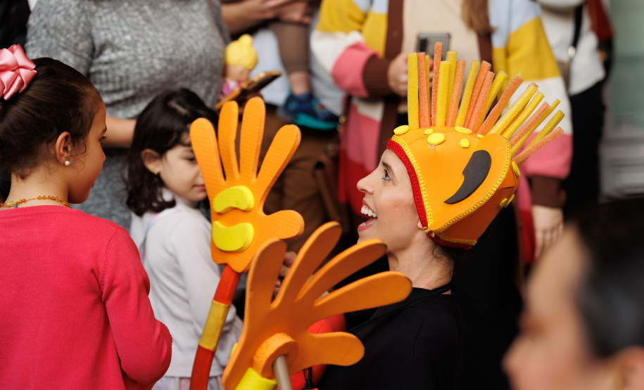 Lendas Brasileiras: crianças se encantam com espetáculo do Balé Teatro Guaíra e Orquestra Sinfônica do Paraná