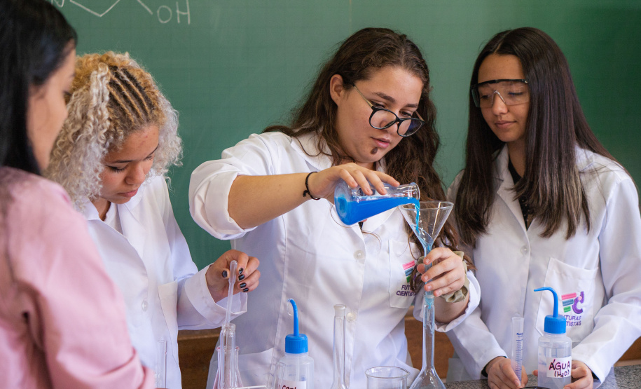 Paraná amplia acesso ao ensino técnico com parceria entre Educação e Senai