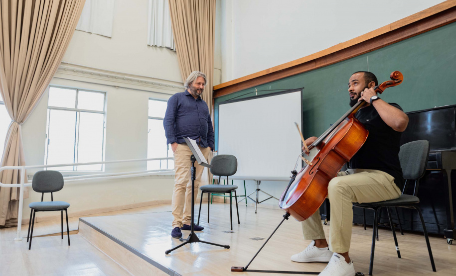 Solistas da Orquestra da Ópera de Paris ministram masterclasses de música na Embap