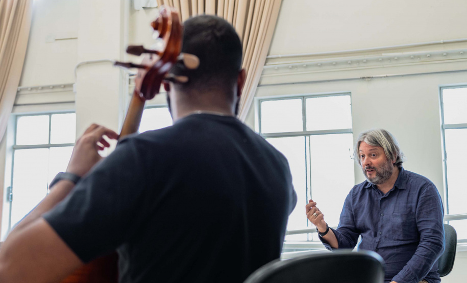 Solistas da Orquestra da Ópera de Paris ministram masterclasses de música na Embap