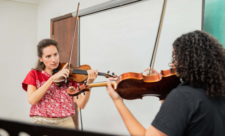 Solistas da Orquestra da Ópera de Paris ministram masterclasses de música na Embap